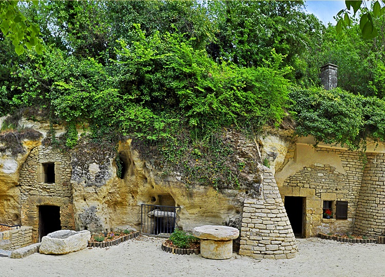 Village Troglodytique de Rochemenier